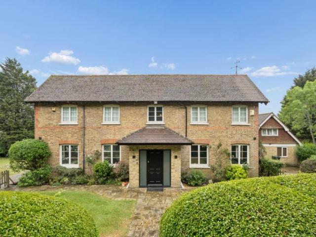 London Road, Rickamansworth WD3, 4 bed detached house to rent, £5,500 pcm | PrimeLocation