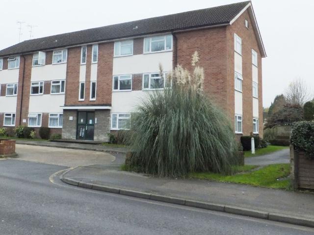 London Road, Riverhead TN13, Studio to rent, £900 pcm | PrimeLocation