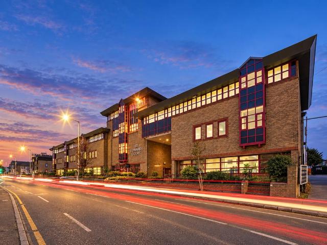 London Road, Romford, RM7 1 bed apartment to rent £1,350 pcm £312 pw
