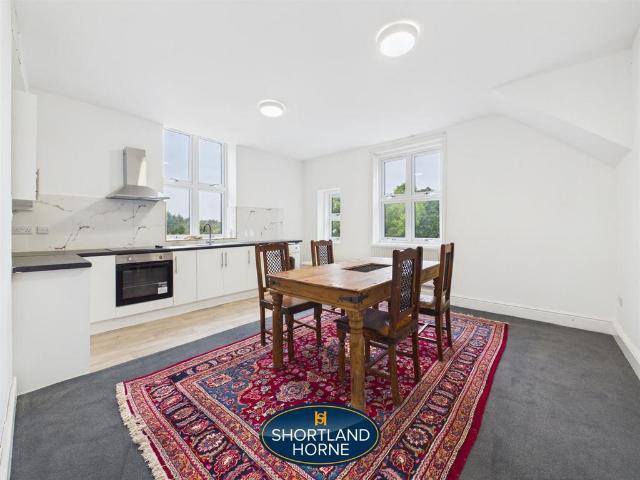 London Road, Ryton On Dunsmore CV8 3 bed apartment to rent £1,250 pcm £288 pw