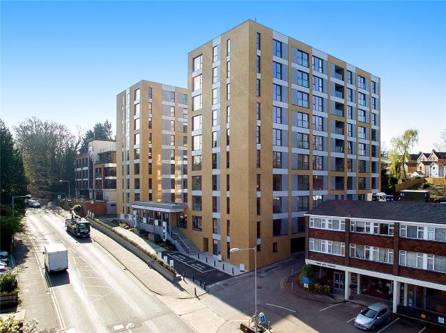 London Road, Sevenoaks, Kent TN13, 2 bed flat to rent, £2,000 pcm | PrimeLocation
