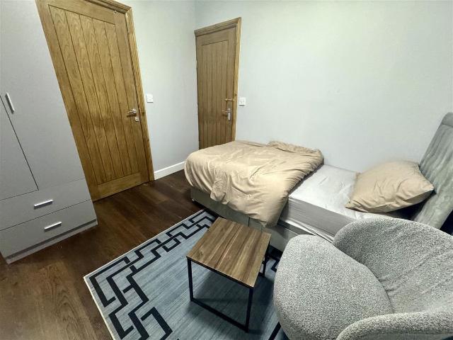 London Road, Sheffield S2, Studio to rent, £550 pcm | PrimeLocation