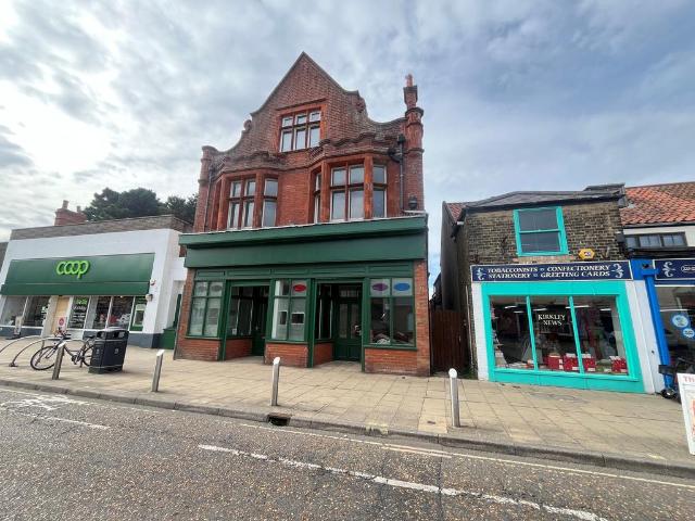 London Road South, LOWESTOFT 1 bed flat to rent £750 pcm £173 pw
