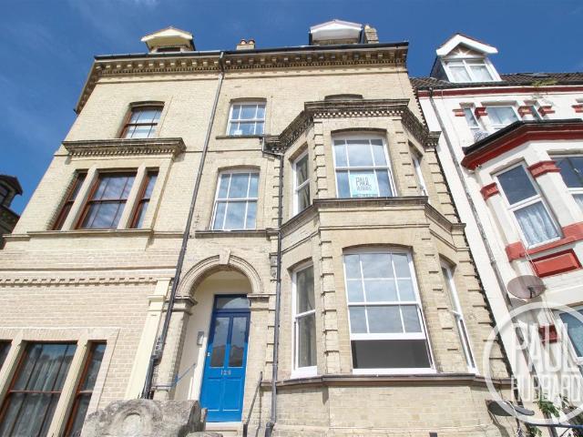 London Road South, Lowestoft, Suffolk NR33, 1 bed flat to rent, £700 pcm | PrimeLocation