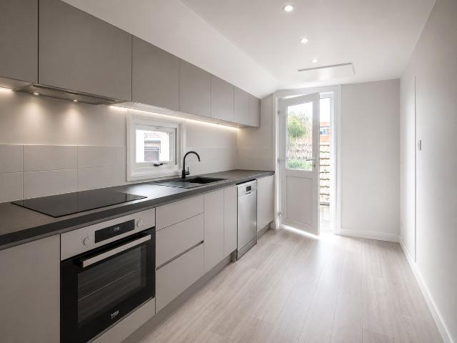 London Road, Southborough, Tunbridge Wells TN4, 1 bed flat to rent, £1,125 pcm | PrimeLocation