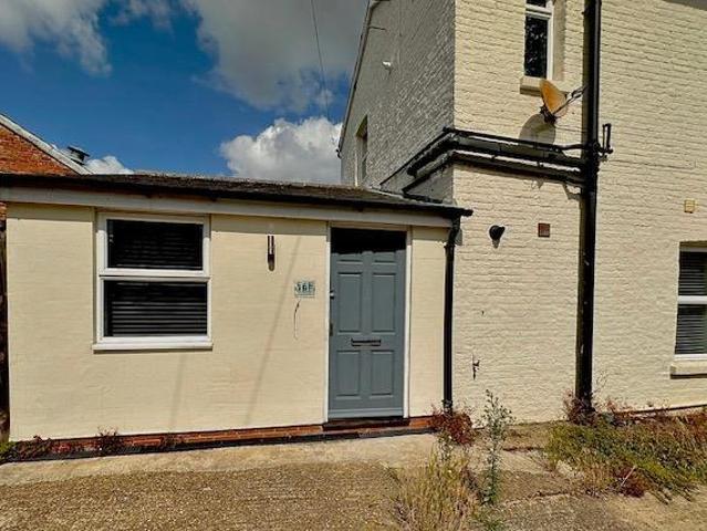 London Road, Southborough, Tunbridge. 2 bed apartment to rent £1,395 pcm £322 pw