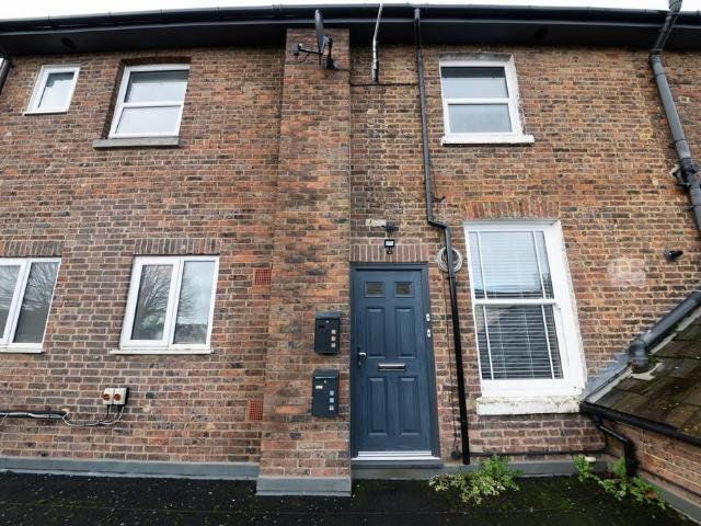 London Road, Southborough, Tunbridge. 3 bed flat to rent £1,550 pcm £358 pw