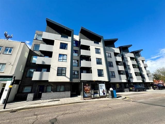 London Road, Southend On Sea SS1, 2 bed flat to rent, £1,350 pcm | PrimeLocation