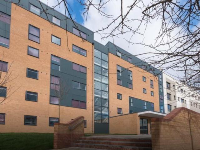 London Road, Stoke on Trent ST4 1 bed private hall to rent £585 pcm £135 pw