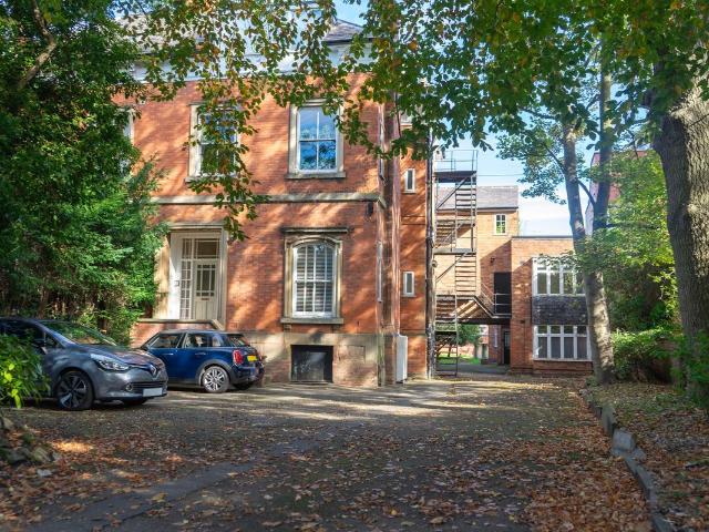 London Road, Stoneygate, Leicester LE2, 3 bed flat to rent, £1,100 pcm | PrimeLocation