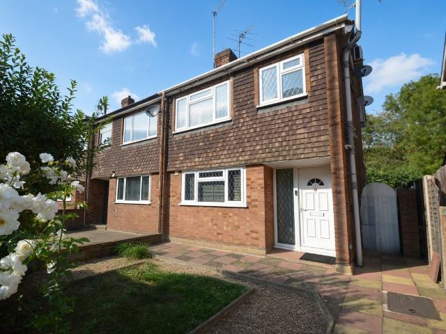 London Road, Staines Upon Thames TW18, 3 bed end terrace house to rent, £2,350 pcm | PrimeLocation