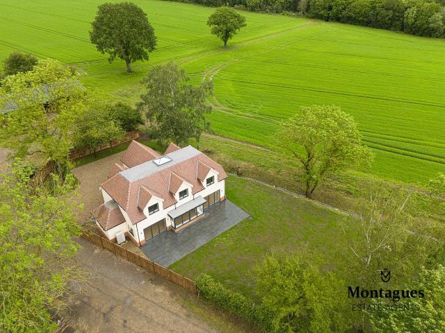 London Road, Stapleford Tawney RM4, 4 bed detached house to rent, £3,750 pcm | PrimeLocation