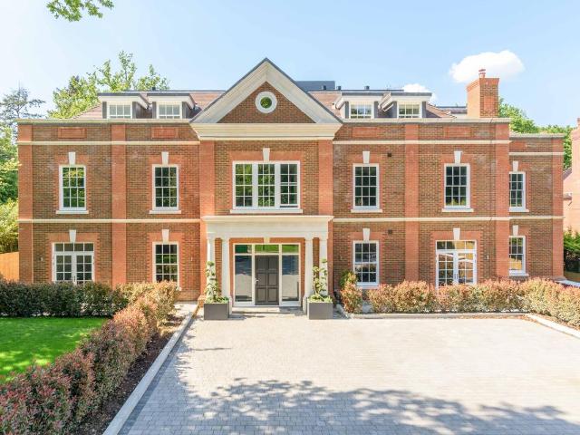 London Road, Sunningdale SL5, 2 bed flat to rent, £4,250 pcm | PrimeLocation