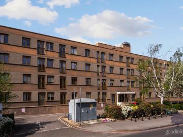 London Road, Surrey SM3 2 bed apartment to rent £1,650 pcm £381 pw