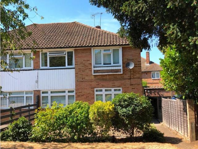 London Road, Sutton, SM3 2 bed flat to rent £1,650 pcm £381 pw