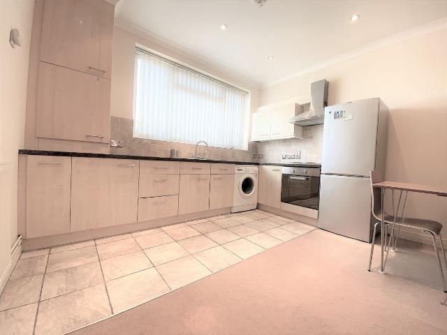 London Rd, Oxford OX3, 1 bed flat to rent, £1,450 pcm | PrimeLocation