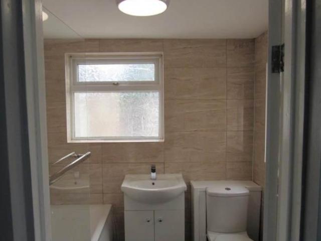 London Rd, London, RM20 1 bed in a house share to rent £550 pcm £127 pw