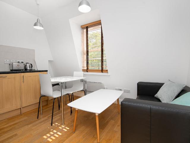 London WC1X, 1 bed flat to rent, £2,300 pcm | PrimeLocation