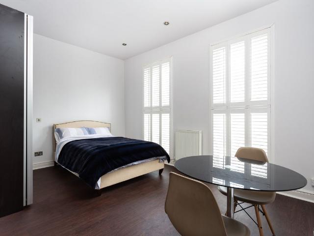Grays Inn Road, London WC1X, Studio to rent, £1,950 pcm | PrimeLocation