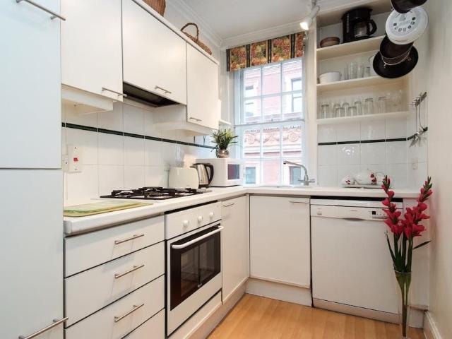 London, WC2E 7NR, United Kingdom | 2 bed apartment for rent #98250107 | Rentberry