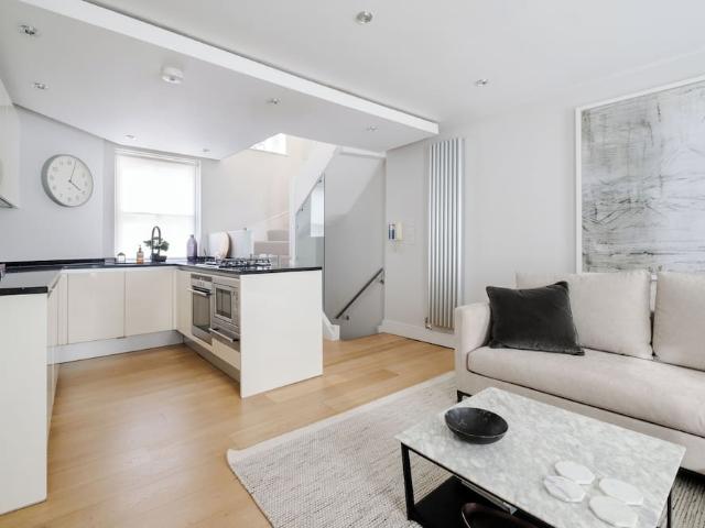 London, WC2H 7EP, United Kingdom | 2 bed house for rent #131354141 | Rentberry