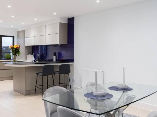 London, WC2H 9AJ, United Kingdom | 3 bed house for rent #97207392 | Rentberry