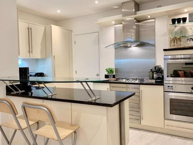 London, WC2H 9AJ, United Kingdom | 3 bed townhouse for rent #95687596 | Rentberry