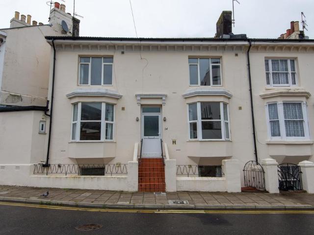 London Terrace, Brighton BN1 5 bed house to rent £628 pcm £145 pw