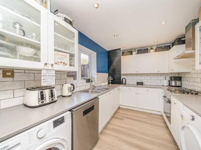 London, TW7 5TB, United Kingdom | 3 bed house for rent #171439040 | Rentberry