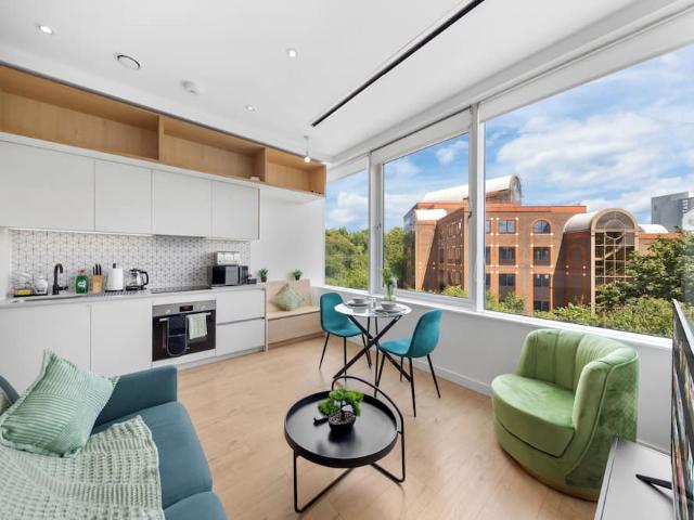 London, TW8 9GT, United Kingdom | 1 bed apartment for rent #170780858 | Rentberry