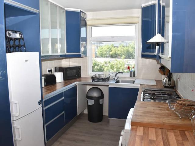 London, TW9 1UD, United Kingdom | 2 bed apartment for rent #147278742 | Rentberry