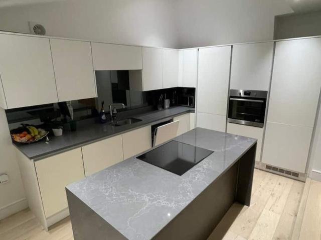 London, TW9 1UN, United Kingdom | 3 bed apartment for rent #149457897 | Rentberry