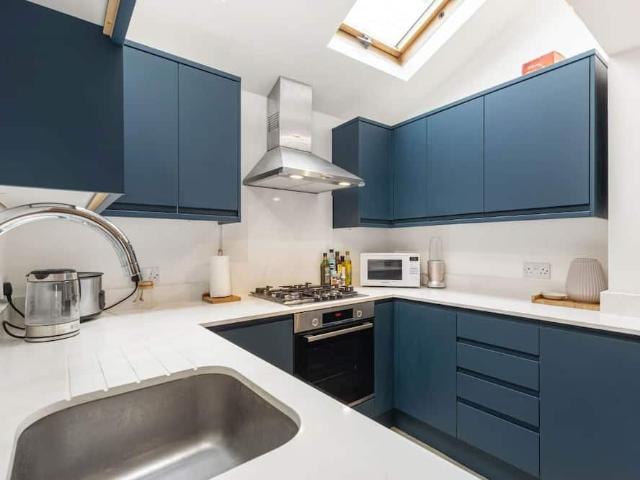 London, TW10 6EY, United Kingdom | 2 bed house for rent #160533559 | Rentberry