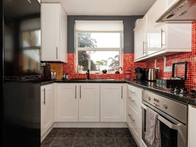 London, TW11 8BQ, United Kingdom | 1 bed apartment for rent #127103119 | Rentberry
