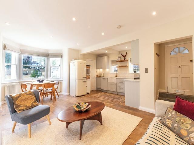 London, TW1 2QD, United Kingdom | 2 bed house for rent #165090749 | Rentberry