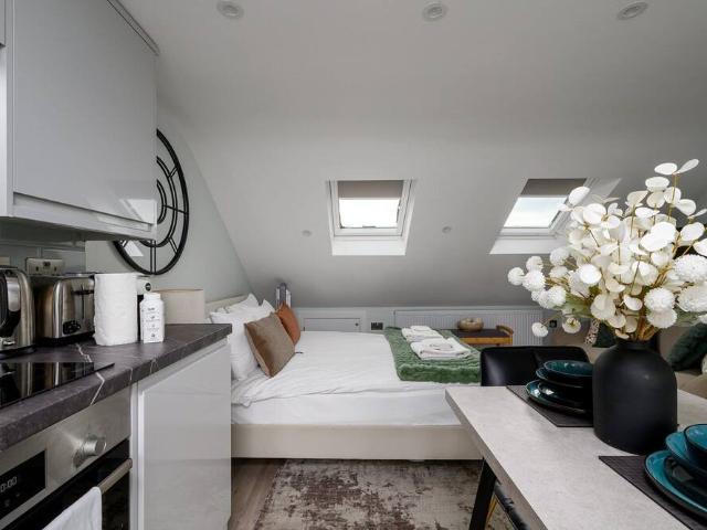 London, UB6 7AR, United Kingdom | 1 bed apartment for rent #160235075 | Rentberry