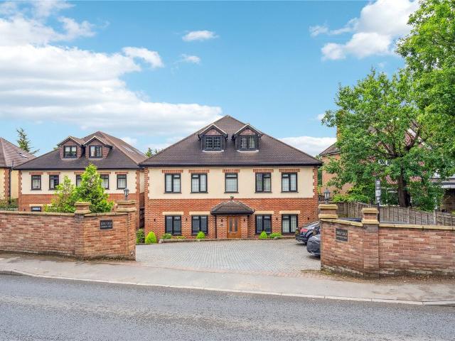 London View, 211 213 Swakeleys Road, Ickenham UB10, 3 bed flat to rent, £3,100 pcm | PrimeLocation
