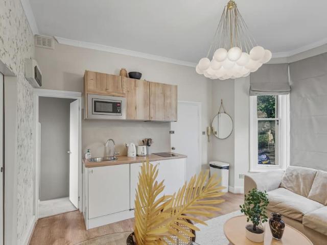 London, W14 0DA, United Kingdom | 1 bed apartment for rent #160298951 | Rentberry