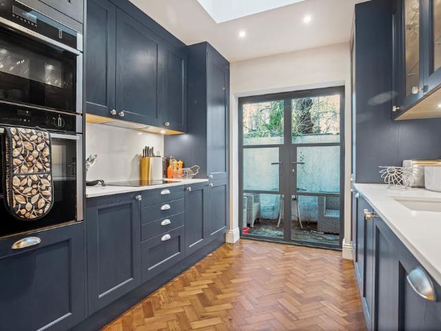 London, W14 0DP, United Kingdom | 3 bed townhouse for rent #165062669 | Rentberry