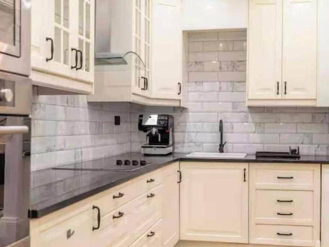 London, W14 0NH, United Kingdom | 3 bed apartment for rent #127302859 | Rentberry