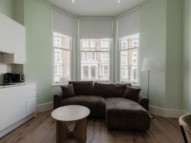 London, W14 0NP, United Kingdom | 1 bed apartment for rent #169066026 | Rentberry