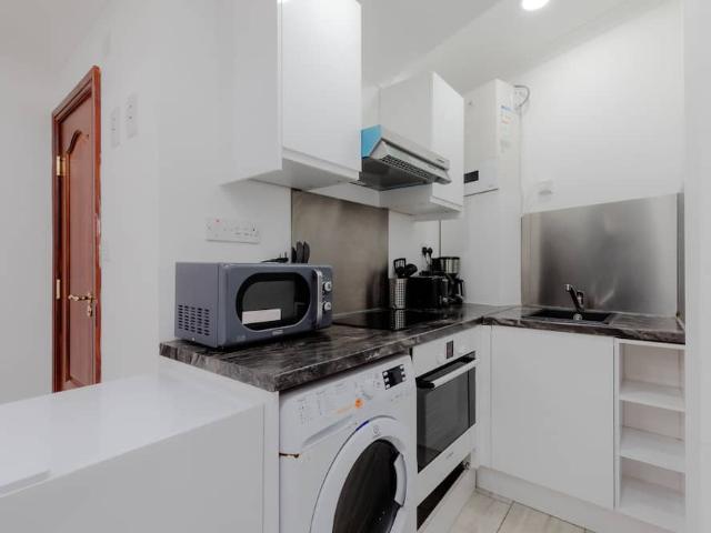 London, W14 0PR, United Kingdom | 1 bed apartment for rent #167066086 | Rentberry