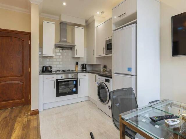London, W14 0PR, United Kingdom | 1 bed apartment for rent #96332158 | Rentberry