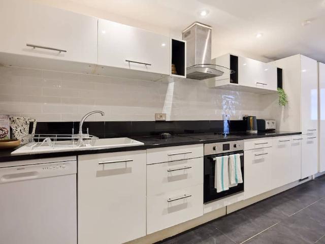 London, W14 8BE, United Kingdom | 1 bed townhouse for rent #165038771 | Rentberry