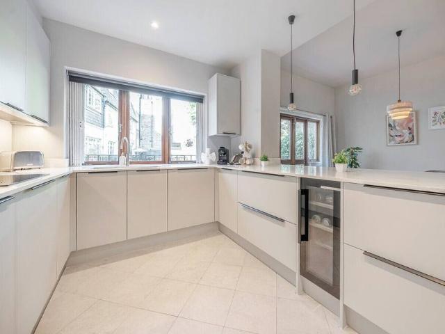 London, W14 8PL, United Kingdom | 4 bed house for rent #147726768 | Rentberry