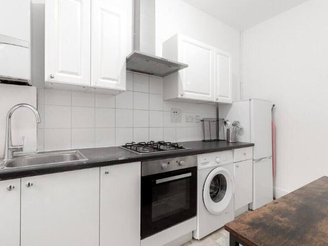London, W14 8PL, United Kingdom | 2 bed apartment for rent #164722075 | Rentberry