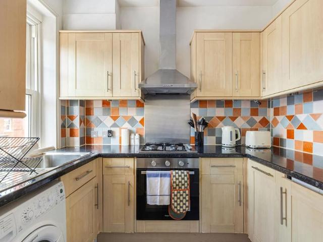 London, W14 8RU, United Kingdom | 1 bed apartment for rent #169819233 | Rentberry