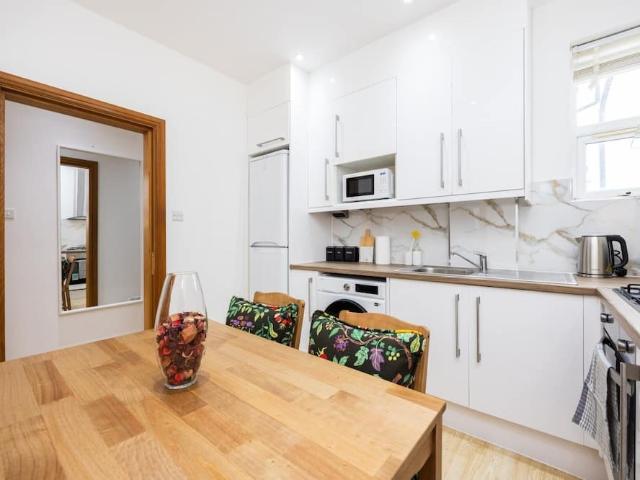 London, W14 9NL, United Kingdom | 2 bed apartment for rent #176018871 | Rentberry