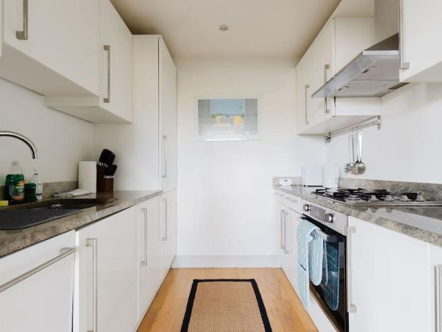 London, W10 4BB, United Kingdom | 3 bed apartment for rent #171433832 | Rentberry