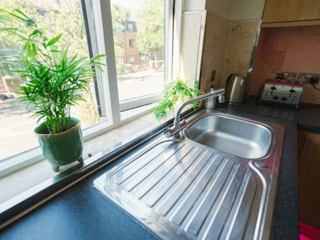 London, W10 5QA, United Kingdom | 2 bed apartment for rent #100259847 | Rentberry